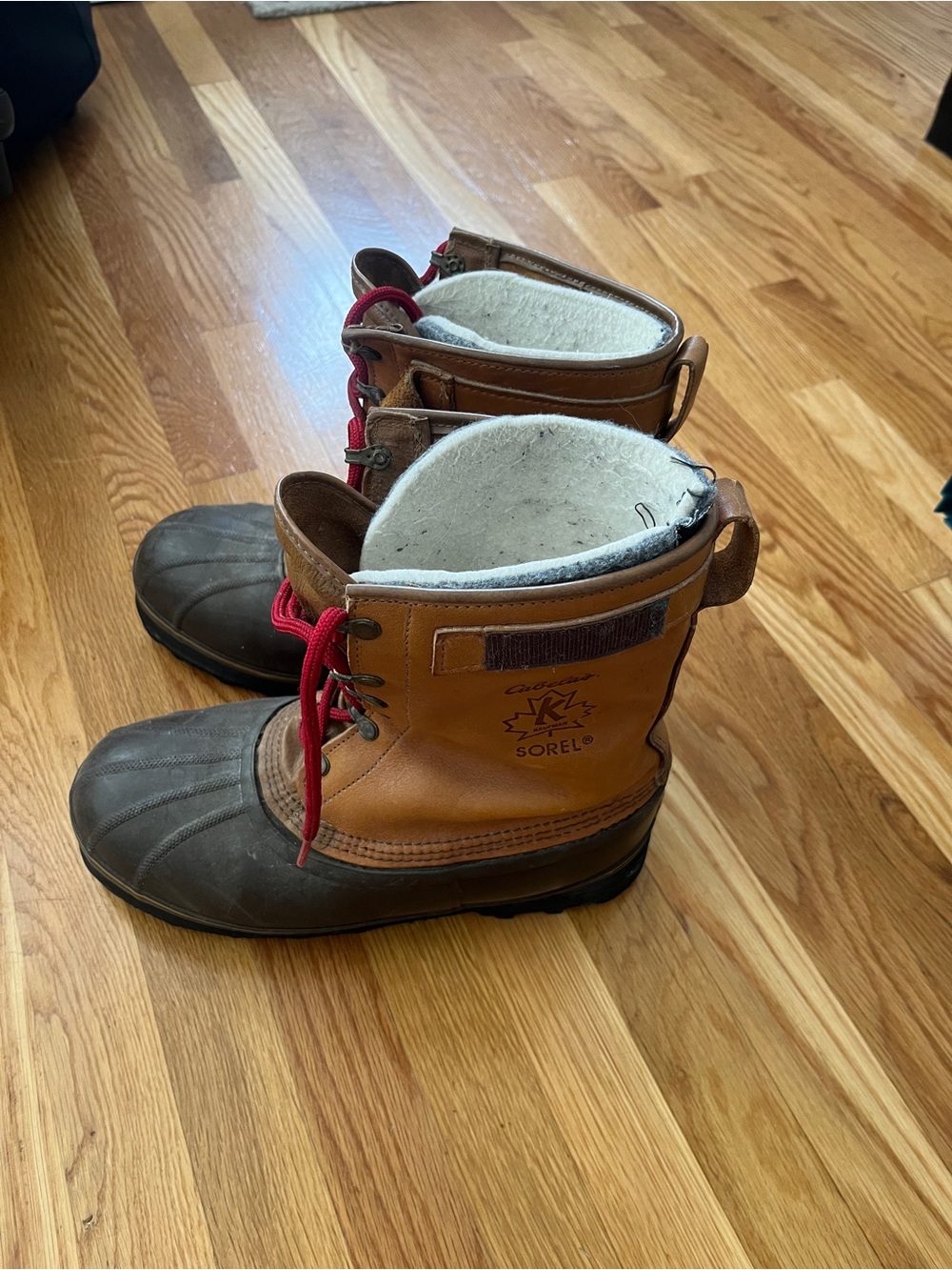 Sorel Men’s Brown Waterproof Winter Boots with Red Laces